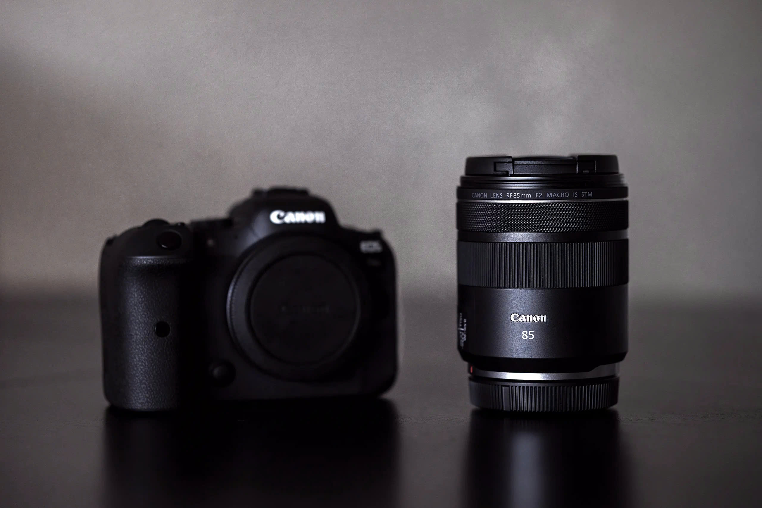 Sửa lens Canon RF 85mm F2