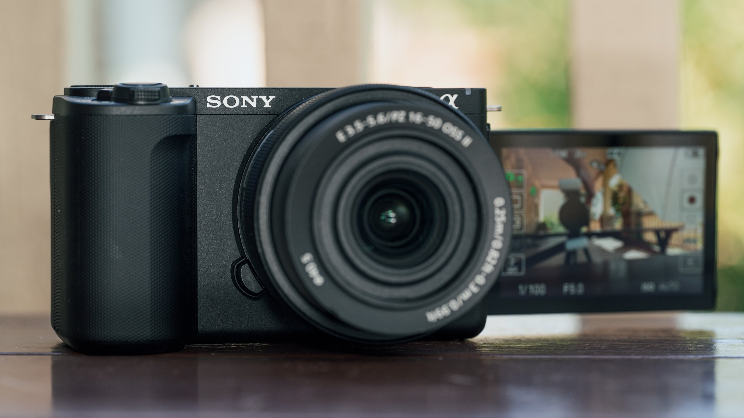 vệ sinh máy ảnh Sony ZV-E10 II