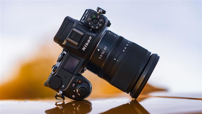 Sửa lens Nikon Z 24-70mm f/4 S