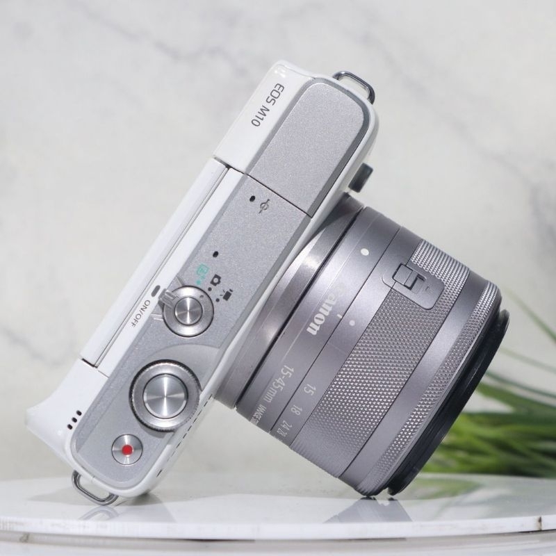 vệ sinh Canon M10